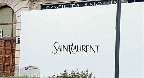 yves saint laurent a bari|Yves Saint Laurent apre a Bari il nuovo store e assume: ecco .